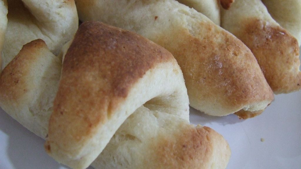 Bułki bezglutenowe pełnoziarniste ze skrobi z tapioki i mąki z ryżu brązowego