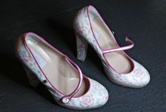Różowe buty - trend na lato 2012!