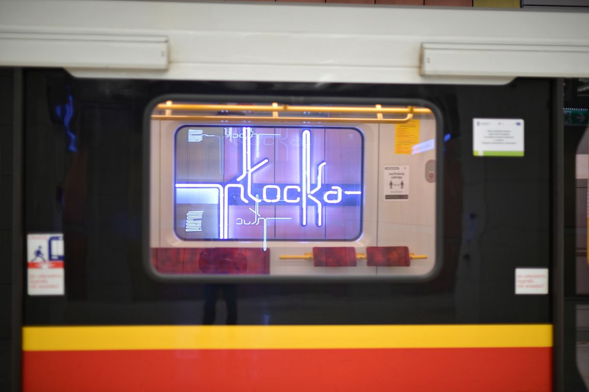 Warszawa. Na stacjach metra będą zamontowane ekrany