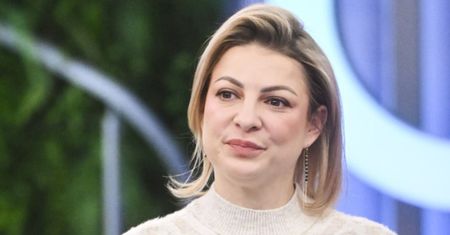 Magda Narożna wspomina dzieciństwo. "Po prostu zamknął drzwi do domu"