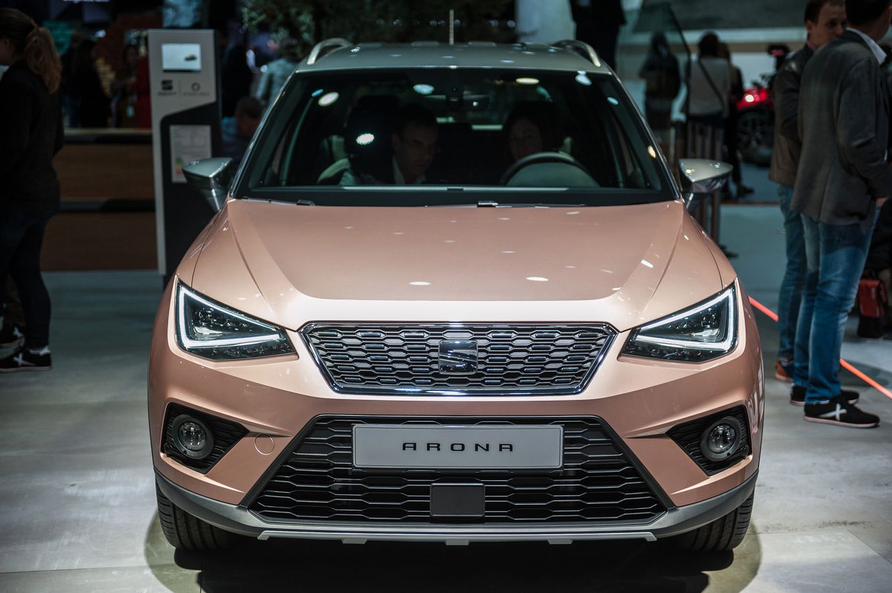 Widziany z przodu - Seat Arona