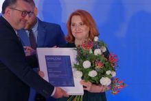 Sylwia Czubkowska odbierająca Nagrodę im. Marcina Króla