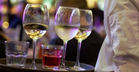 Dzień w dzień sięgasz po alkohol? Lepiej to przeczytaj