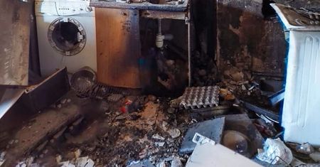 Potężna eksplozja w bloku w Ostrołęce. Kilka osób uwięzionych w mieszkaniu