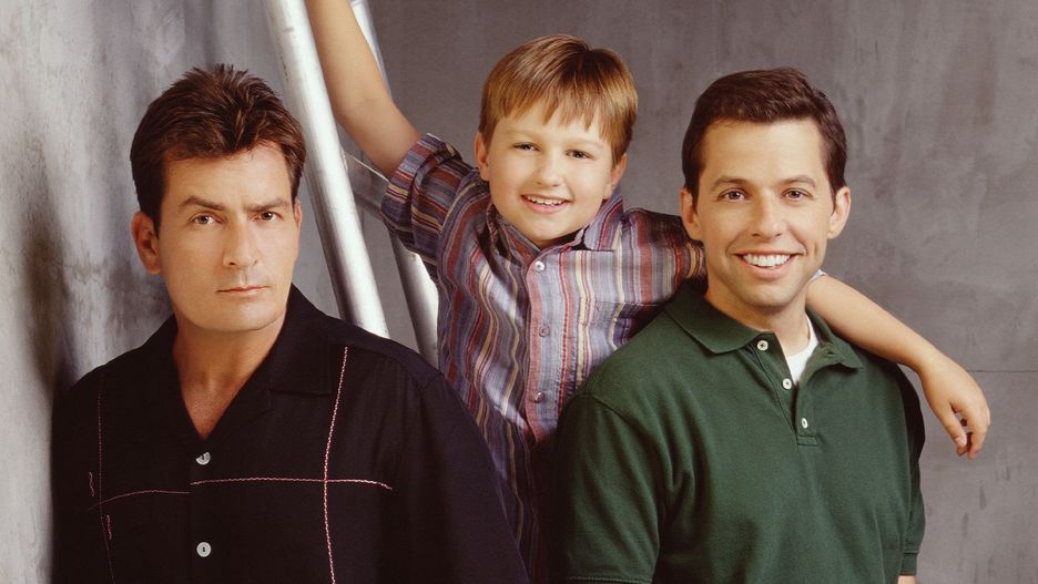 Charlie Sheen, Jon Cryer i Angus T. Jones