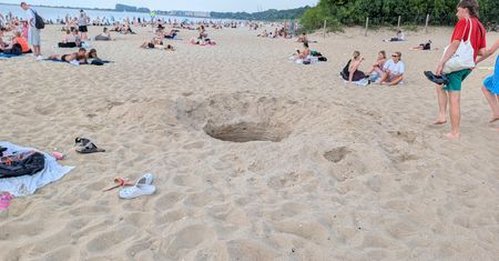 Pokazała zdjęcia z plaży. "Szczerze mnie to oburza"