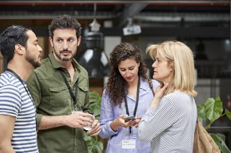 Najlepszy sposób na networking to "unikanie spotkań networkingowych". Ekspert radzi: nie marnuj na nie czasu