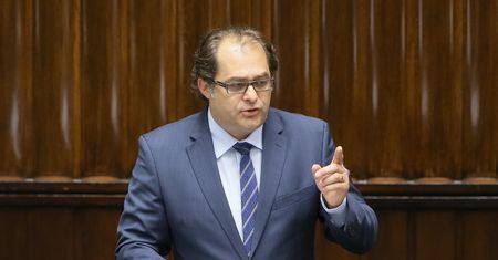 Audyt rządu PO-PSL. Gróbarczyk: utracono 63 tys. miejsca pracy związane ze stoczniami