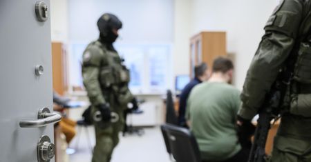 Grupa przestępcza z prezes banku na czele. Podejrzenie o oszustwa na kwotę 55 mln zł