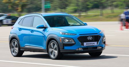 Koreańczycy mierzą wysoko: pierwsza jazda Hyundaiem Koną w Namyang