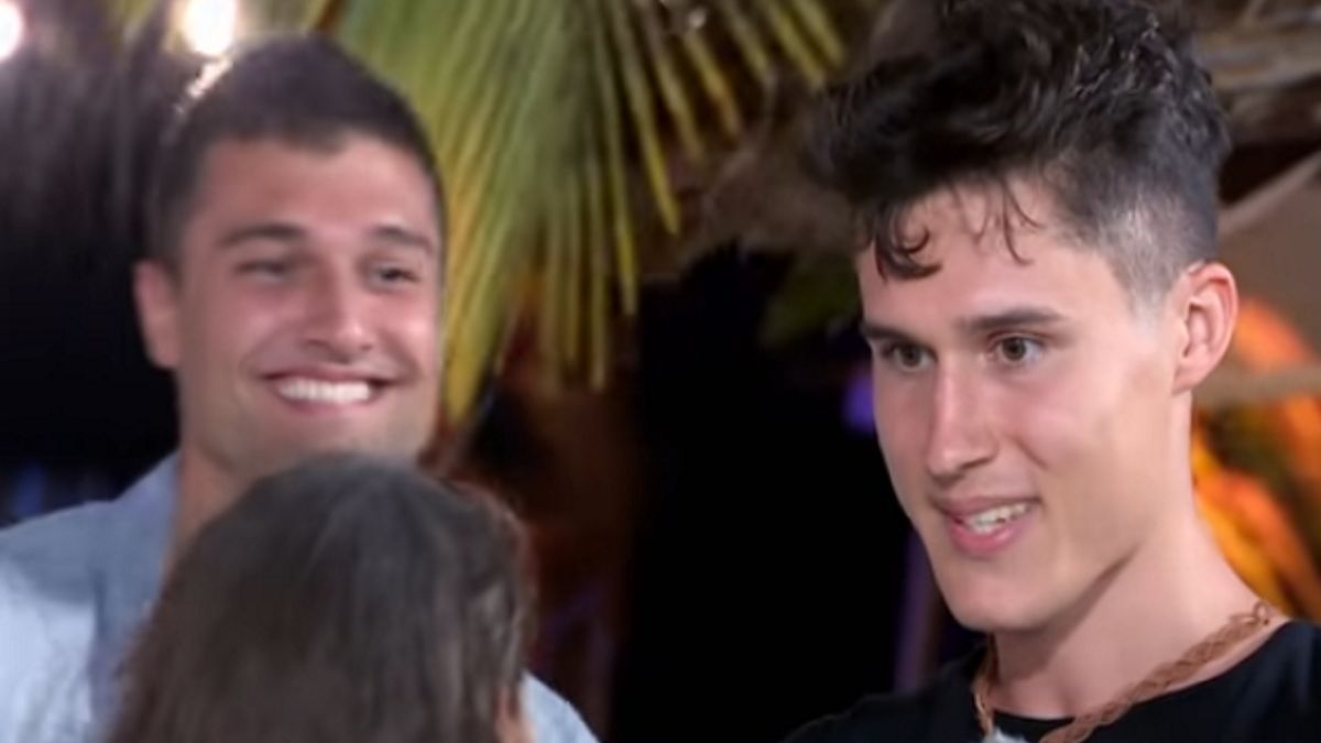 Screen z programu Hotel Paradise, na zdjęciu Simon i Maurycy