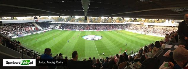 Pełny stadion Cracovii podczas 186. derbów Krakowa