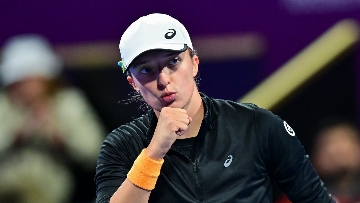 No. 1 Swiatek upset by Krejcikova in Dubai final - NBC Sports