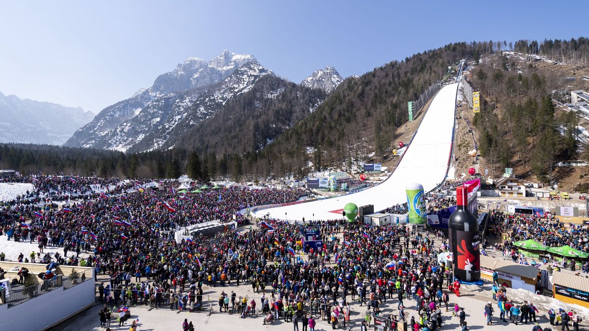 Zdjęcie okładkowe artykułu: Getty Images / Jurij Kodrun  / Na zdjęciu: Letalnica w Planicy