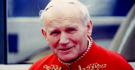 Jan Paweł II i potężna afera. Lekarz kpi
