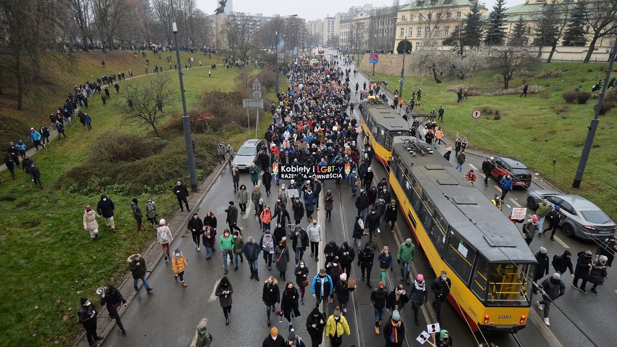 Zdjęcie dnia. Strajk Kobiet pod hasłem "Idziemy po wolność!" 1