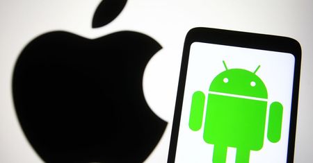 Nie mógł zainfekować iPhone’a ofiary. Wysłał jej smartfon z Androidem