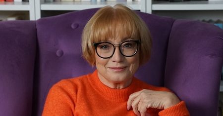 Historia, ultrasi i… seniorzy. Debiutancka powieść Alicji Czarneckiej-Suls