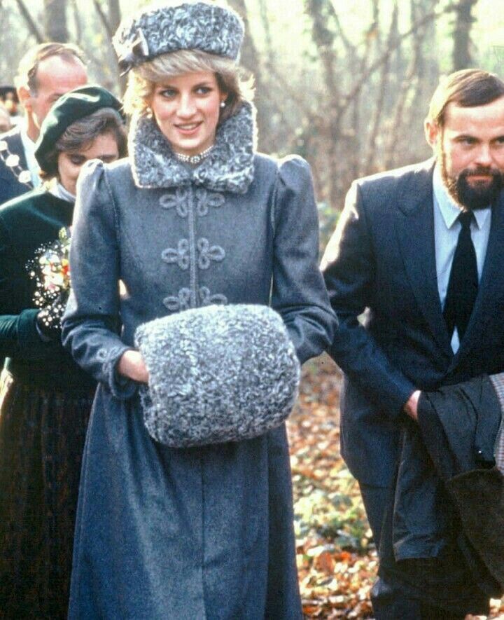  Lady Di w projekcie od Bellville Sassoon, rok 1985