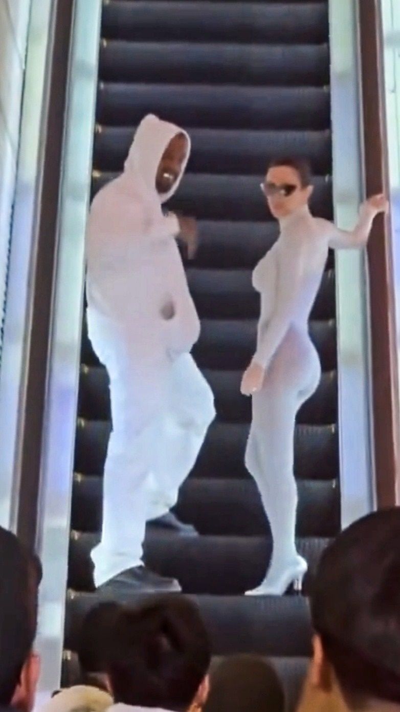Kanye West i Bianca Censori sfotografowani w Tokio