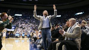 McGregor zmierzył się z byłą gwiazdą NBA. Co za widok