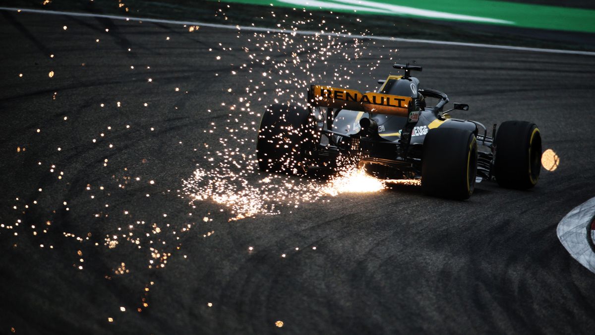 Nico Hulkenberg w samochodzie Renault