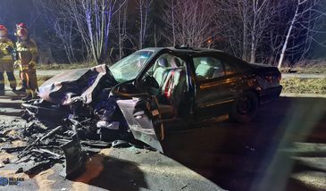 Bielsko-Biała. Koszmarny wypadek. Auto do kasacji, kierowca kompletnie pijany i agresywny