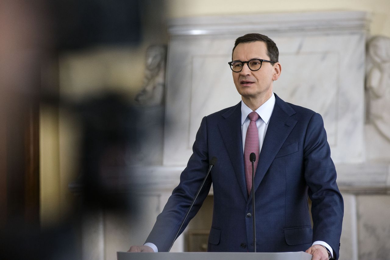 Milion aut elektrycznych premiera Morawieckiego. "To perspektywa raczej po 2030 r."