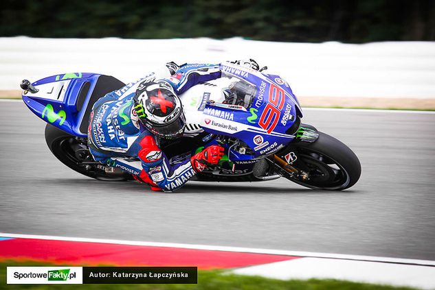 Jorge Lorenzo przez kolejne dwa lata będzie zdobywać punkty dla Yamahy.