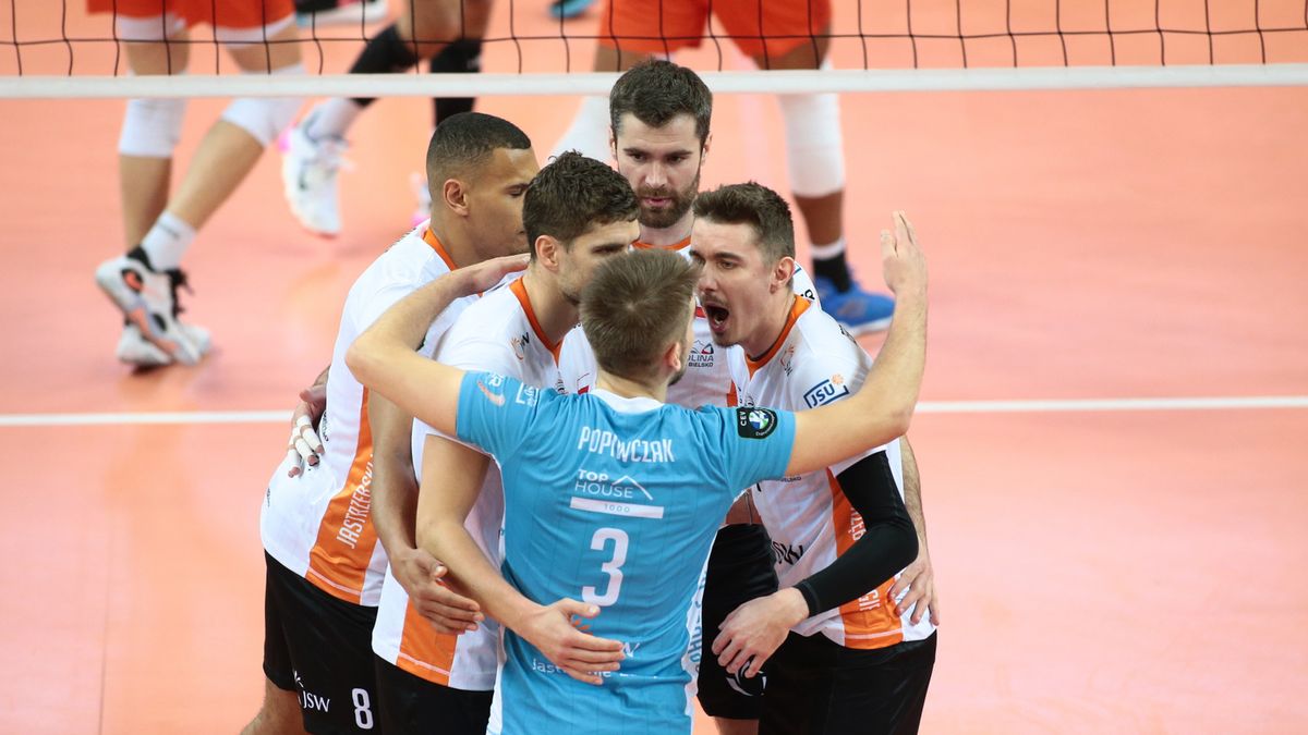 PAP / Zbigniew Meissner / Na zdjęciu: siatkarze Jastrzębskiego Węgla