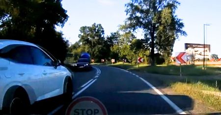 Jechał wprost na czołówkę. Tragedia na drodze była o krok