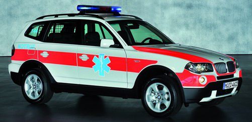 BMW X3 jako wóz pogotowia w Genewie