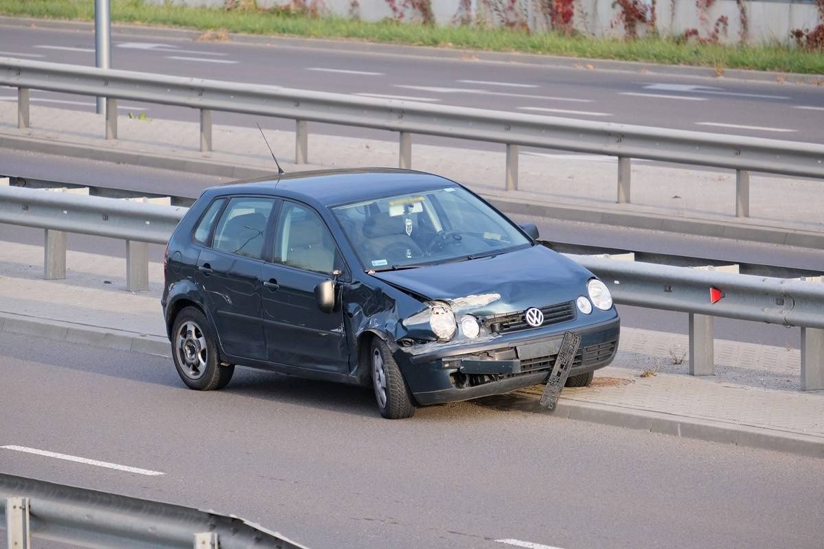 Zderzenie iveco i volkswagena na al. Solidarności