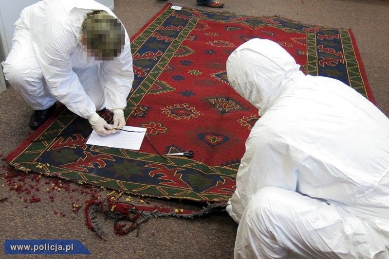 Heroina wszyta w perskie dywany z Iranu!