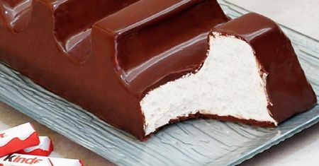 Myślałeś, że tylko w sklepie możesz znaleźć Kinder Chocolate? To sposób na zrobienie ich w domu!