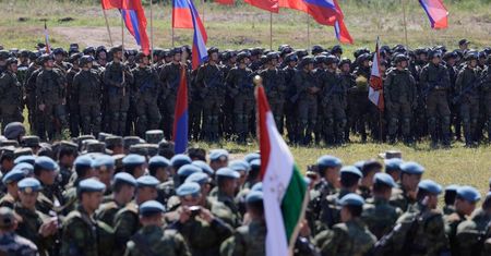 Chcą rekrutować bezdomnych i więźniów. Tak planują wzmocnić armię Putina