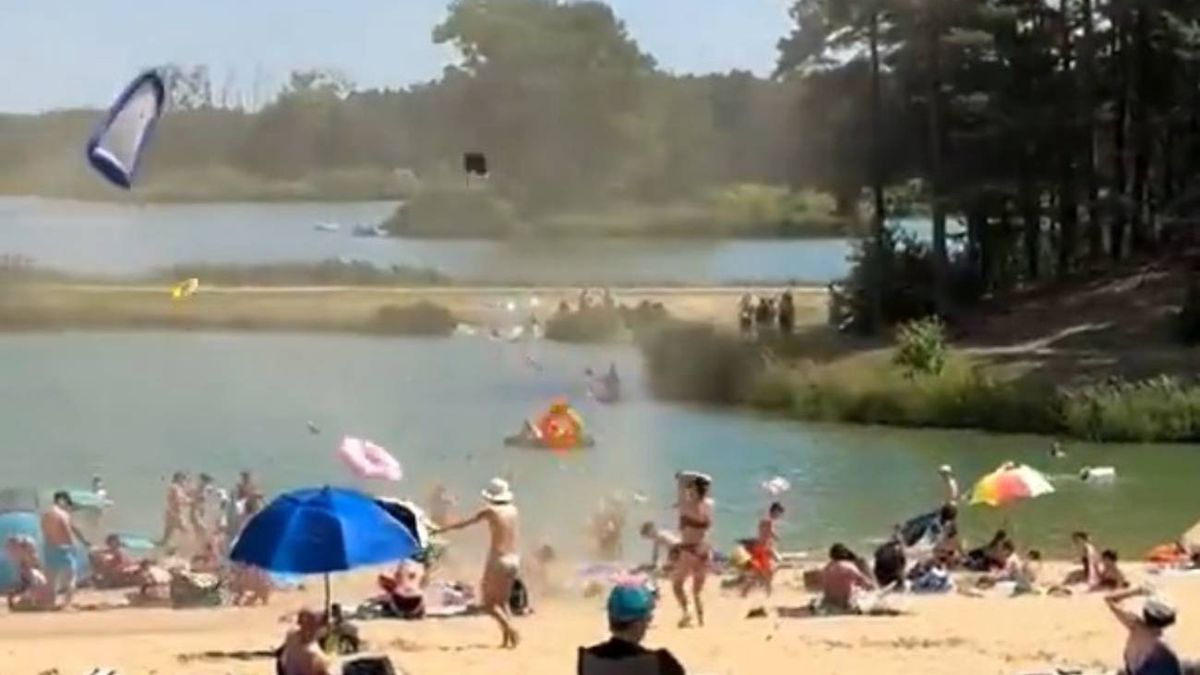 Diabeł pyłowy na plaży w Janowie