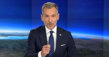 Zrobił wymowny gest ręką. Kraśko czekał do samego końca