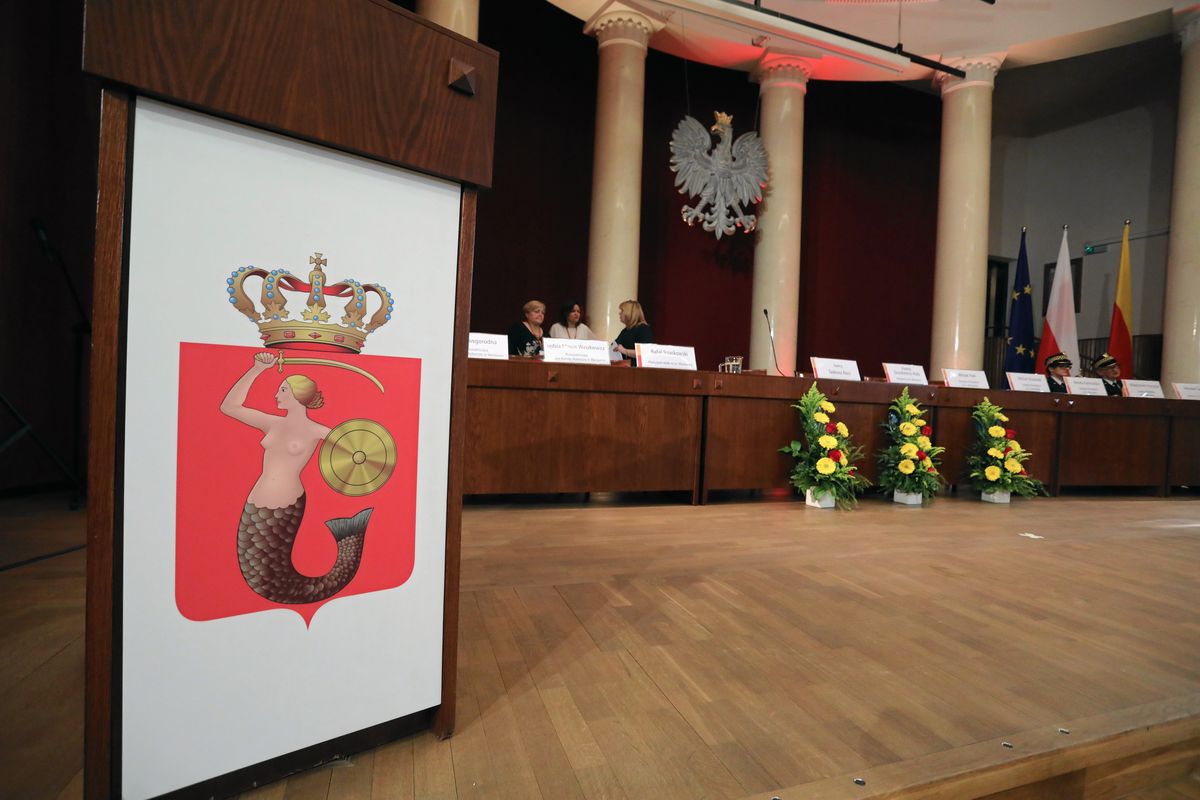 Nadzwyczajna sesja rady Warszawy. Adamowicz otrzyma honorowe obywatelstwo