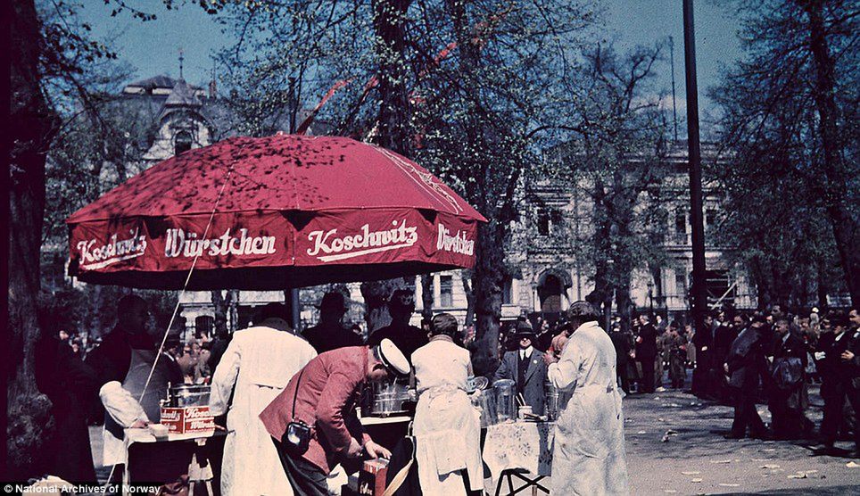 Pogodna, kolorowa wiosna 1937 roku w Berlinie. Ulice pełne swastyk, żołnierzy i... spokoju 11