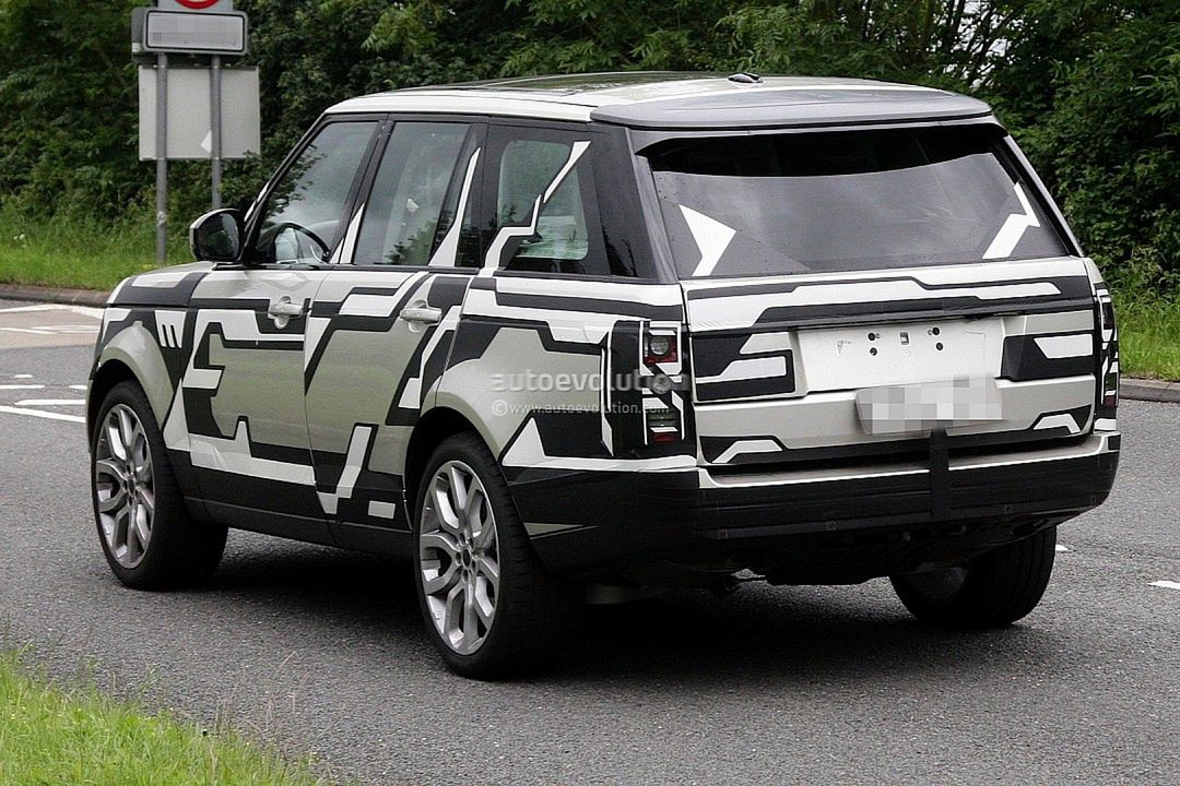 Nowy Range Rover - zdjęcie szpiegowskie (fot. Automedia via Autoevolution)