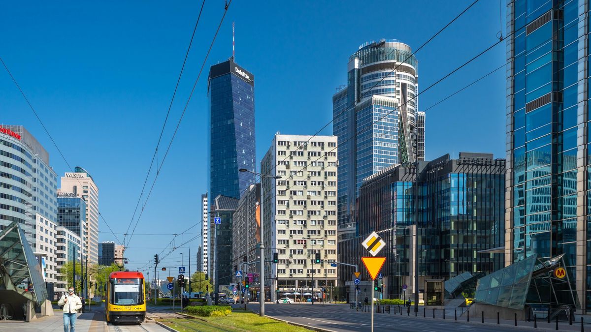 Warszawa ArZi
Fot. Arkadiusz Ziolek/East News. Warszawa Srodmiescie, ulica Jana Pawala II 14.05.2022. 
n/z Widok na ulice Jana Pawla II.
ARKADIUSZ ZIOLEK