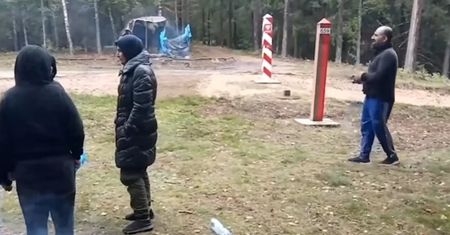 Uchodźca w polskim lesie. Opowiedział, co zrobili mu Białorusini