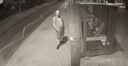 Brutalne pobicie na przystanku w Zabrzu. Policja publikuje nagranie i prosi o pomoc