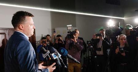 Hołownia reaguje na tekst WP. "Jest co wyjaśniać"