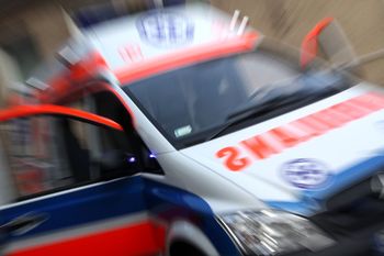 Poznań: 14-latek na hulajnodze elektrycznej potrącił 5-letnią dziewczynkę. Dziecko trafiło do szpitala