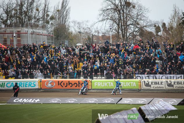 Na zdjęciu: Kibice ZOOleszcz GKM-u Grudziądz.