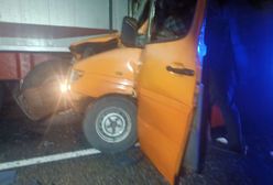 Śląskie. Cztery pojazdy zderzyły się na S1 w Dąbrowie Górniczej. Dwie osoby trafiły do szpitala