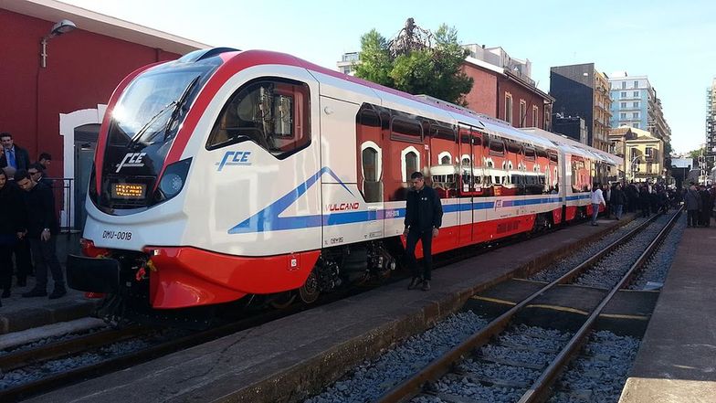 Pociągi Newagu pojadą wokół Etny