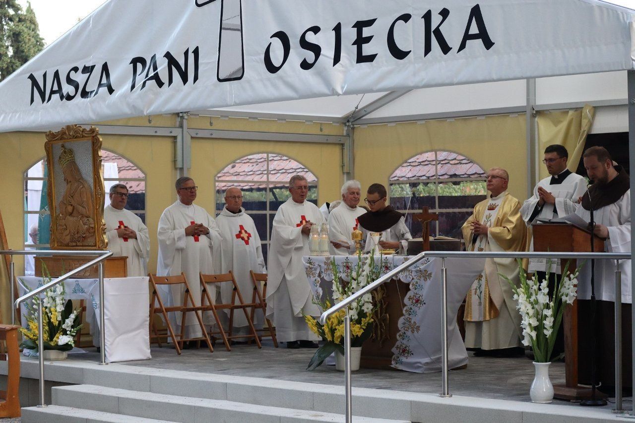 Zbliża się odpust Porcjunkuli w Osiecznej. Franciszkanie przygotowali między innymi wieczór z piosenką. Odpust potrwa od 31.07do 4.08
